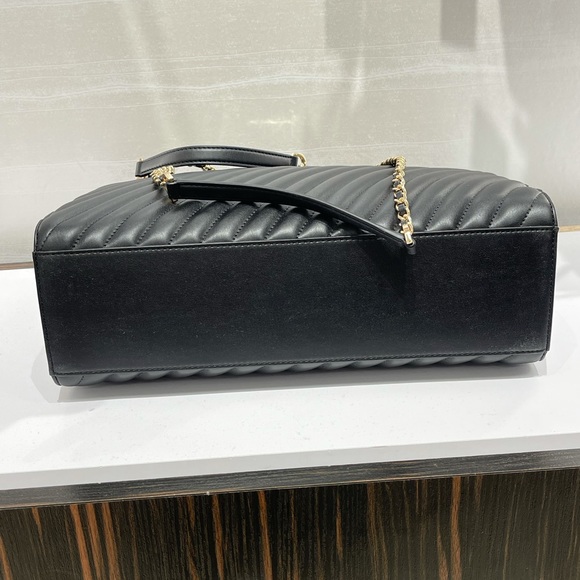 Michael Kors Large EW Tote Bag Black - Picture 7 of 13